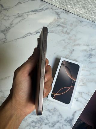 iPhone 16 Pro Max 256GB Oro
