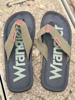 Sandalias de dedo Wrangler como nuevas talla 44