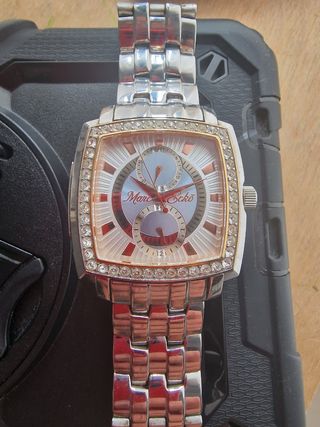 Reloj Marc Ecko Dorado y Plateado