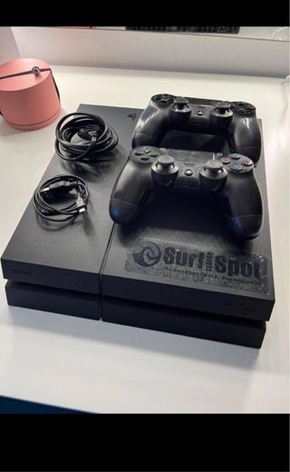 PS4 (PlayStation 4) Negra + 2 Mandos