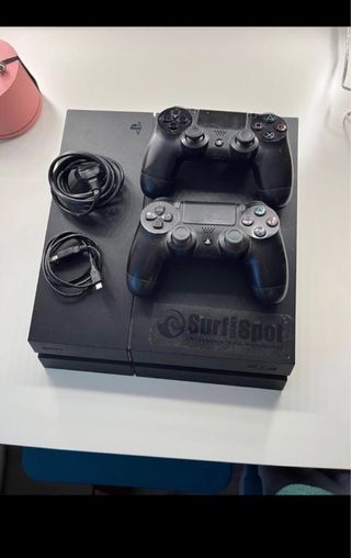 PS4 (PlayStation 4) Negra + 2 Mandos