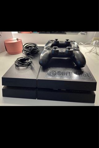 PS4 (PlayStation 4) Negra + 2 Mandos