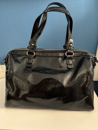 Bolso XTI Negro Charol, muy poco uso