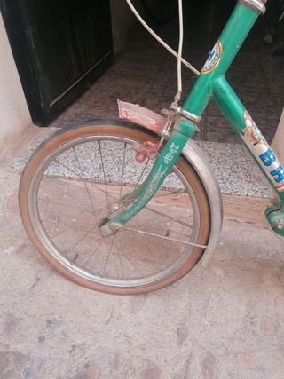 Bicicleta BH clásica verde. Modelo pequeña