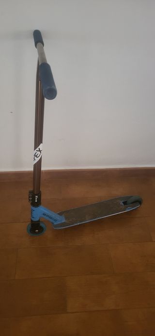 Patinete Freestyle Azul y negro