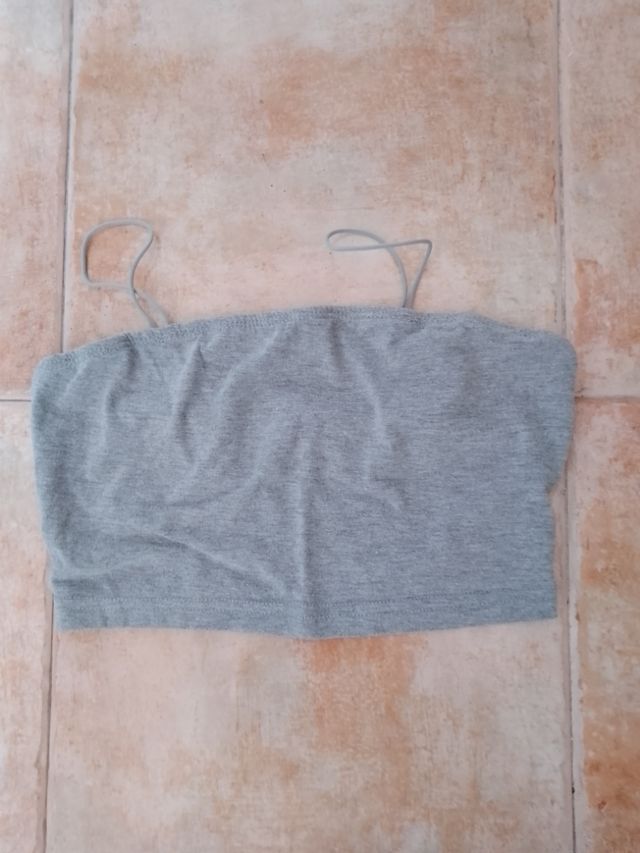 Top gris de tirantes