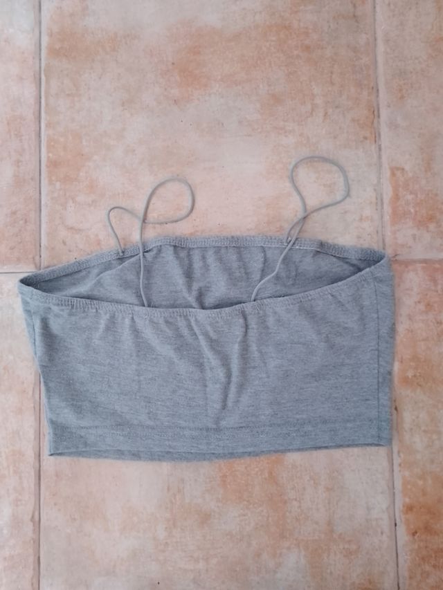 Top gris de tirantes