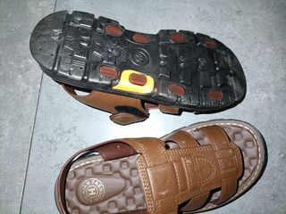 Sandalias niño marrones