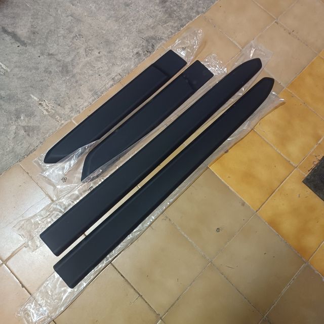 Molduras Laterales Suzuki ignis