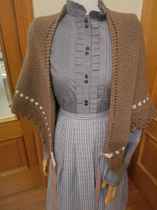 Eskuz egindako tokilla/ Toquilla hecha a mano