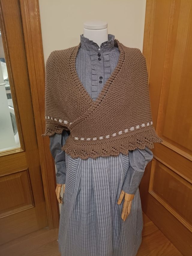 Eskuz egindako tokilla/ Toquilla hecha a mano