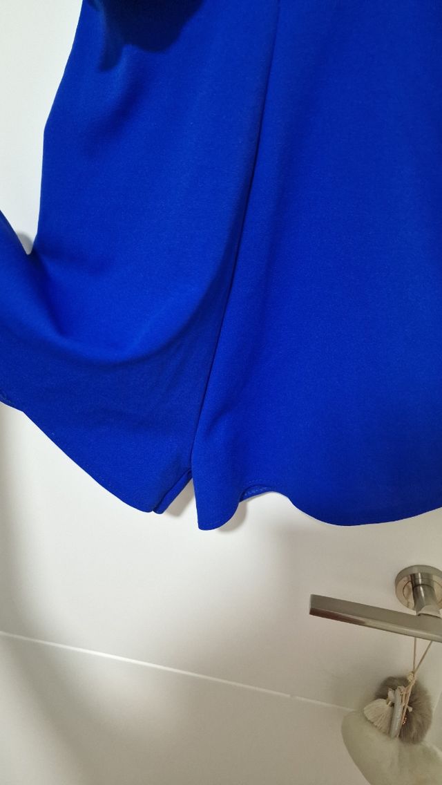 Mono azul con volantes talla única