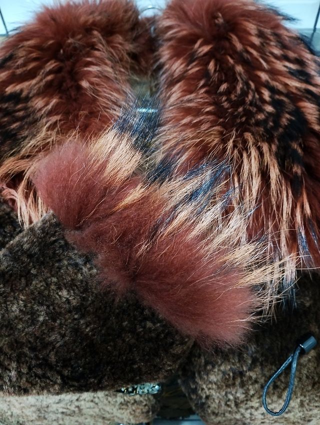 Chaquetón de pelo marrón