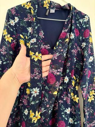 Vestido H&M floral azul manga larga