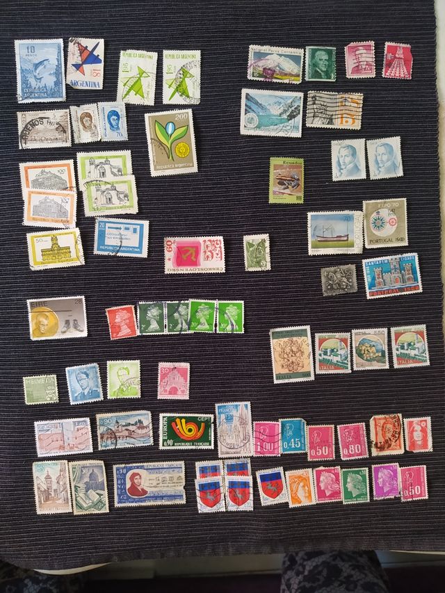 Lote 66 sellos del mundo, decada 1970