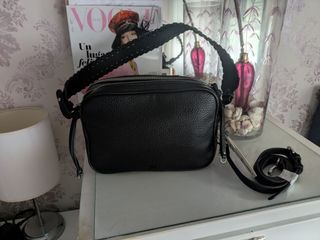Bolso Parfois Negro Piel Trenzado