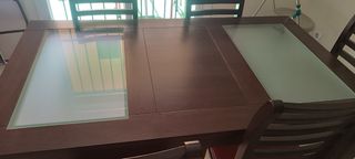 Silla de comedor con asiento rojo