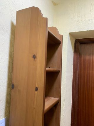 Estantería de madera para CDs