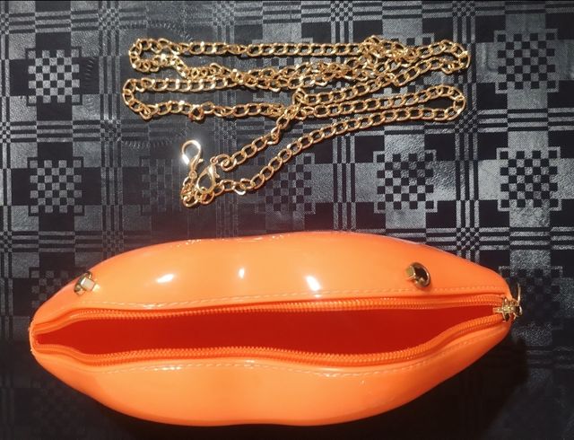Borsa a forma di labbra arancione