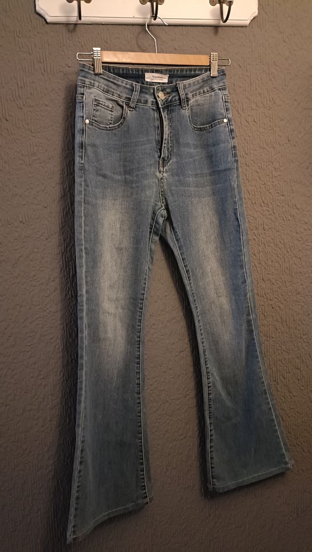 Vaqueros acampanados