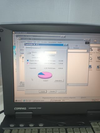 Portátil Compaq Armada 1700 PII W98 SE