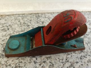 Cepillo de carpintero antiguo