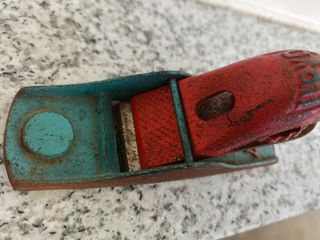 Cepillo de carpintero antiguo