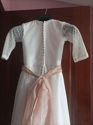 Vestido de comunión blanco con flores 