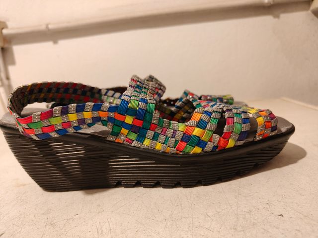 Sandalias elásticas Kondy talla 41 multicolor