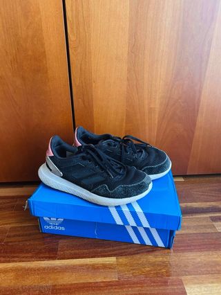 Adidas negras