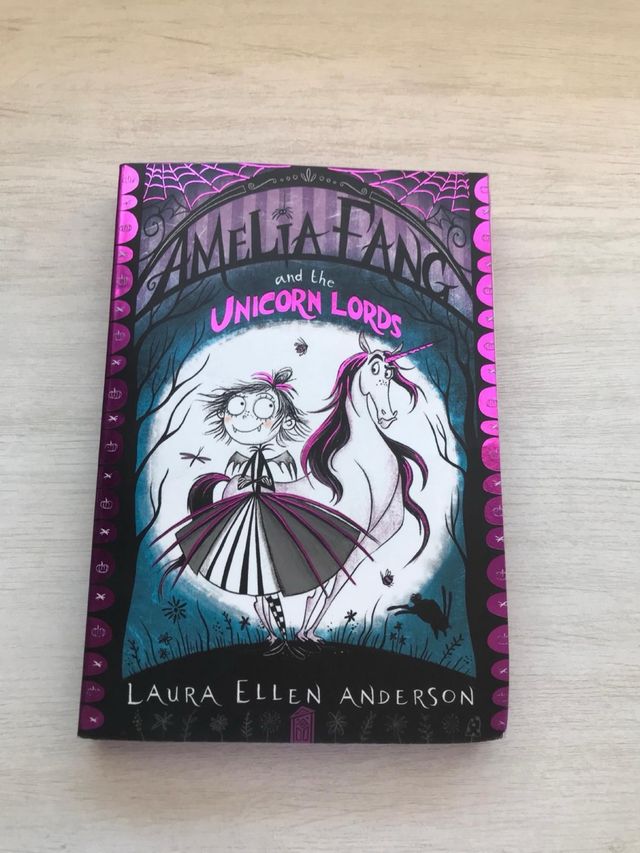 Amelia Fang and the Unicorn Lords