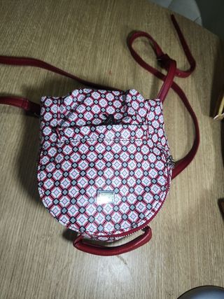 Bonita mochila de la marca MK Martina K, con diseñ