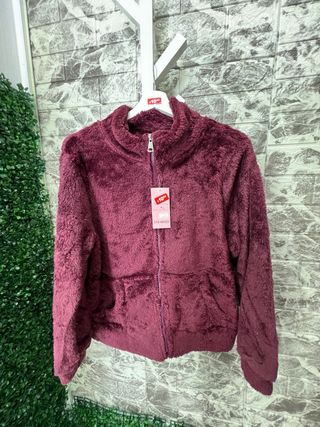 Sudadera pelo negra con cremallera !!!