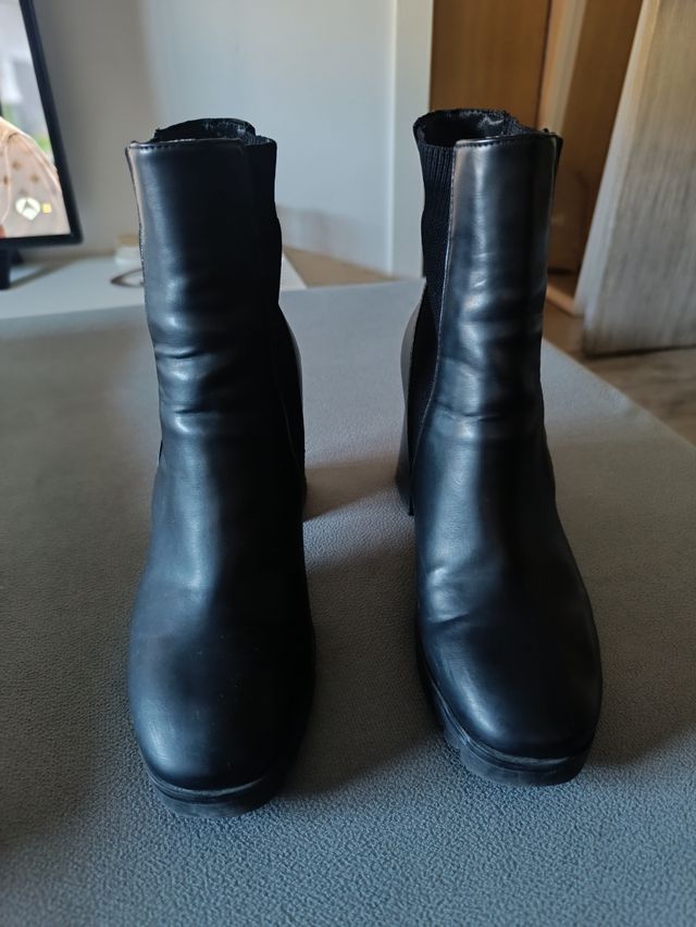 Botines negros tacón ancho con plataforma