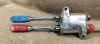 Grifo Pedal Doble Agua