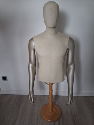Maniquí de hombre para sastre