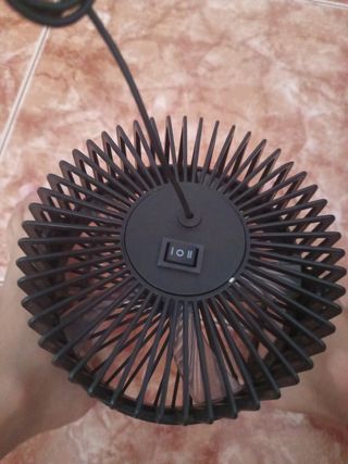 Ventilador pequeño sin usar con etiqueta