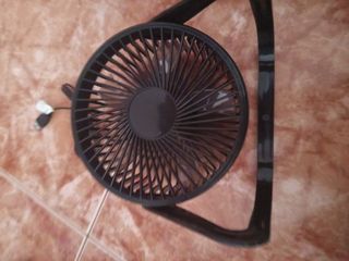 Ventilador pequeño sin usar con etiqueta
