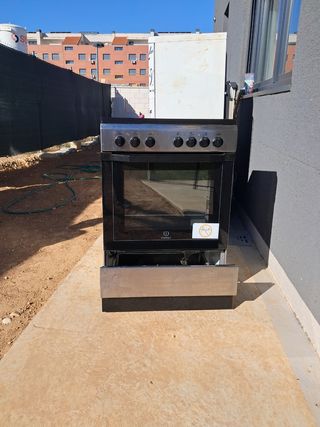 Cocina Indesit con vitrocerámica