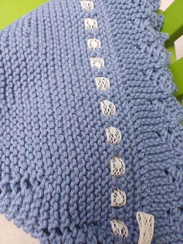 Eskuz egindako tokilla/ Toquilla hecha a mano