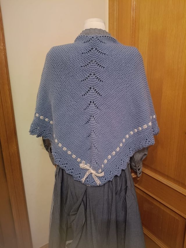 Eskuz egindako tokilla/ Toquilla hecha a mano