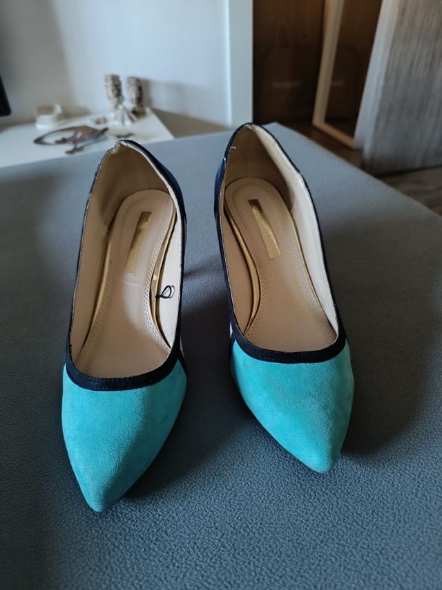 Zapatos de salón tacón bloque color block
