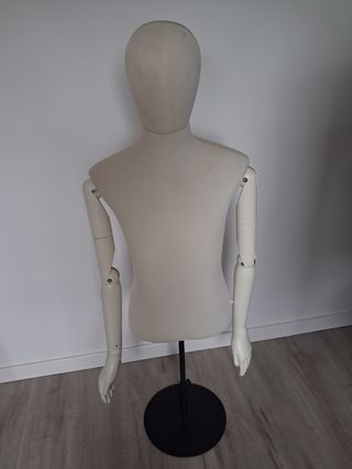Maniquí de Hombre Beige