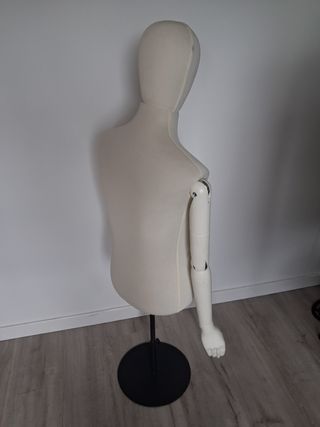 Maniquí de Hombre Beige