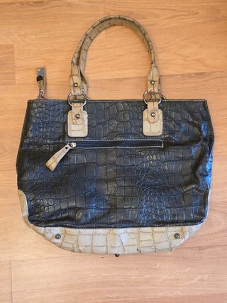 Bolso de mano piel efecto cocodrilo