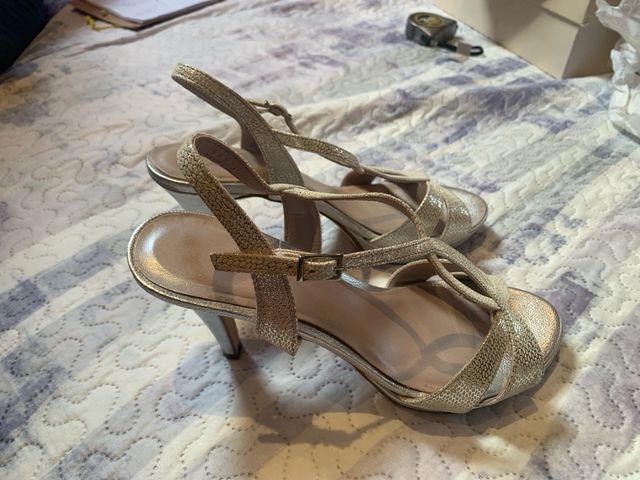 Sandalias de tacón plateadas