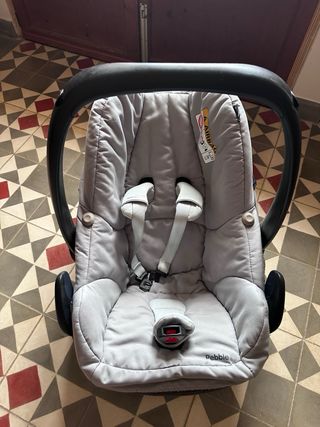 Maxi-Cosi Pebble + 2 fundas