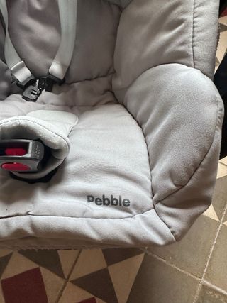 Maxi-Cosi Pebble + 2 fundas