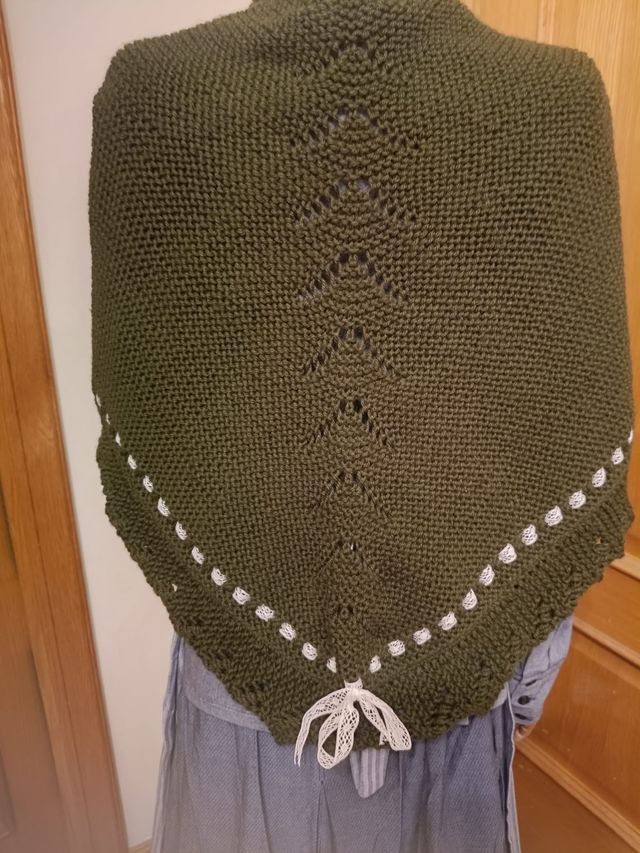 Eskuz egindako tokilla/ Toquilla hecha a mano