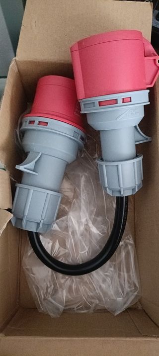 Ficha Industrial 5 pin Vermelha